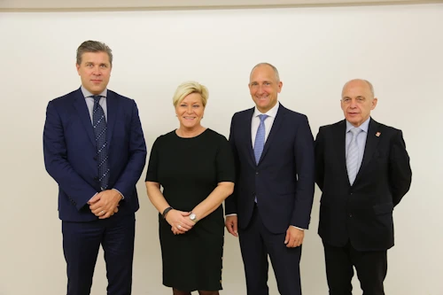 Ráðherrar EFTA-ríkjanna á fundinum í Brussel: Bjarni Benediktsson, Siv Jensen, fjármálaráðherra Noregs, Adrian Hasler frá Liechtenstein og Ueli Maurer frá Sviss.