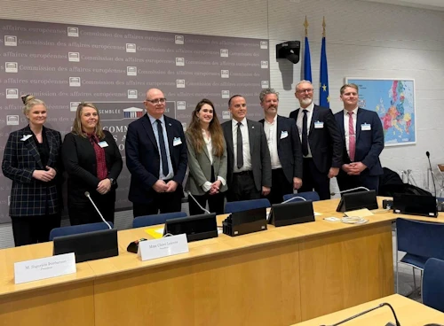 Le groupe a été chaleureusement accueilli par Mme Claire Lejeune, Présidente du groupe d'amitié France Islande à l'Assemblée nationale