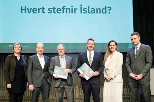 Ráðherra ásamt starfshópi og starfsmönnum ráðuneytisins. F.v. Erla Sigríður Gestsdóttir, sérfræðingur, Ari Trausti Guðmundsson jarðeldisfræðingur, Vilhjálmur Egilsson, hagfræðingur, Guðlaugur Þór Þórðarson, umhverfis-, orku- og loftslagsráðherra, Sigríður Mogensen, sviðsstjóri hjá Samtökum iðnaðarins og Magnús Dige Baldursson, lögfræðingur.