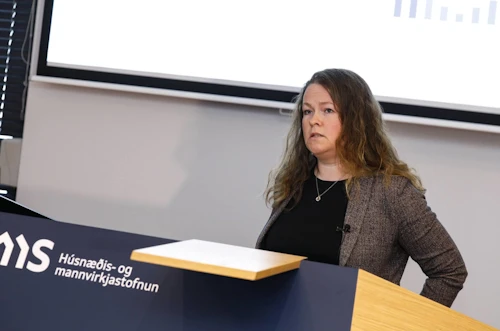Rún Knútsdottir, lögfræðingur hjá HMS, kynnir hlutdeildarlánin. 