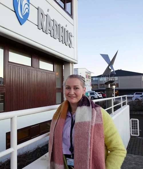 Ásta Kristín Guðmundsdóttir er Teymisstjóri alþjóðlegrar verndar og samræmdrar móttöku flóttafólks í Reykjanesbæ á Íslandi. Ljósmynd:© UNHCR/Elisabeth Haslund.