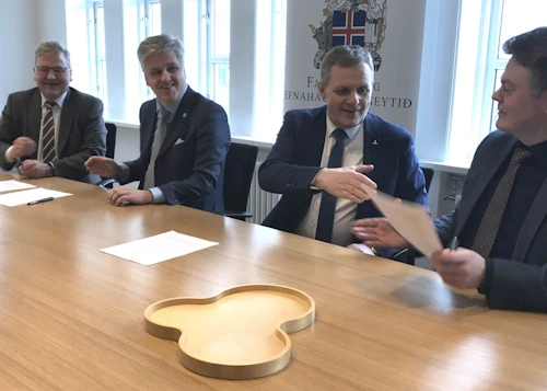 Skrifað undir samkomulag ríkis og sveitarfélaga um afkomumarkmið.