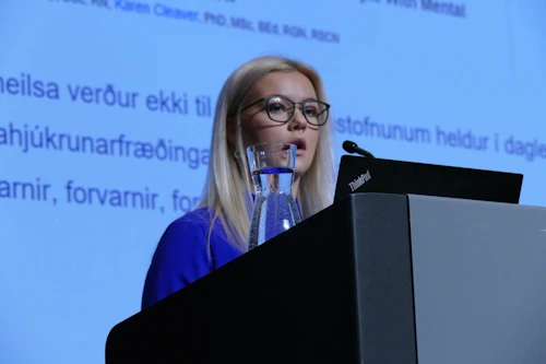 Jóna Þórey Pétursdóttir