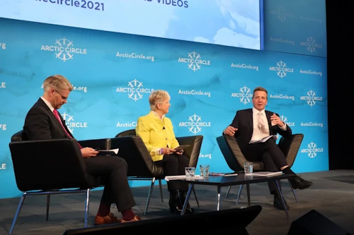 Einar Gunnarsson, sendiherra og fyrrverandi formaður embættismannanefndar Norðurskautsráðsins, Marie-Anne Coninsx, fyrrverandi sendiherra Evrópusambandsins fyrir málefni norðurslóða, og Guðlaugur Þór Þórðarson, utanríkis- og þróunarsamvinnuráðherra.