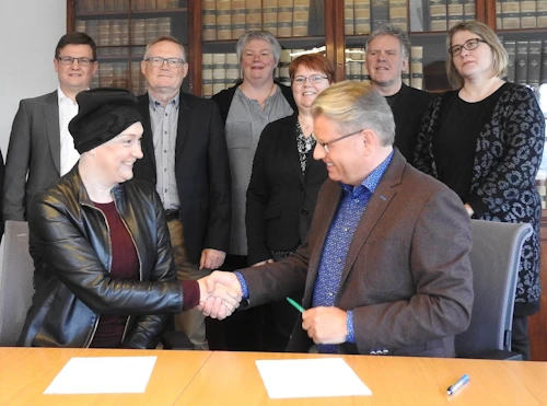 Árangursstjórnunarsamningur undirritaður