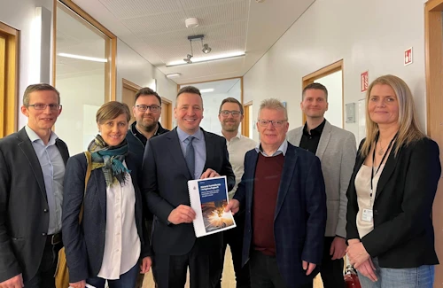 Guðlaugur Þór Þórðarson, umhverfis-, orku- og loftslagsráðherra, starfshópur um endurmat á kerfi framlengdrar framleiðendaábyrgðar og starfsmenn ráðuneytisins. 