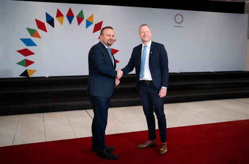 Guðmundur Ingi Guðbrandsson með Marian Jurečka, aðstoðarforsætisráðherra Tékklands og félags- og vinnumarkaðsráðherra, í upphafi fundar. Tékkland fer nú með formennsku í Evrópusambandinu. 