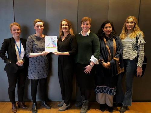 Laura Carter, sérfræðingur og rannsakandi hjá aðalstöðvum Amnesty International í London,  Yamini Mishra, yfirmaður deildar aðalstöðva Amnesty International sem snýr að málefnum er varða  kyn, kynferði- og sjálfsmynd, Anna Lúðvíksdóttir, framkvæmdastjóri Íslandsdeildar Amnesty International, Bryndís Bjarnadóttir, herferðastýra Íslandsdeildar Amnesty International, Rán Ingvarsdóttir, lögfræðingur á skrifstofu jafnréttismála og Halla Gunnarsdóttir, ráðgjafi ríkisstjórnarinnar í jafnréttismálum. 