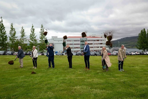 Frá vinstri: Jóhannes G. Bjarnason, Guðmunda Birna Kristjánsdóttir, Gunnar Svavarsson, Alma Möller, Guðjón Hauksson, Valdís Eyja Pálsdóttir, Árni Jóhannesson