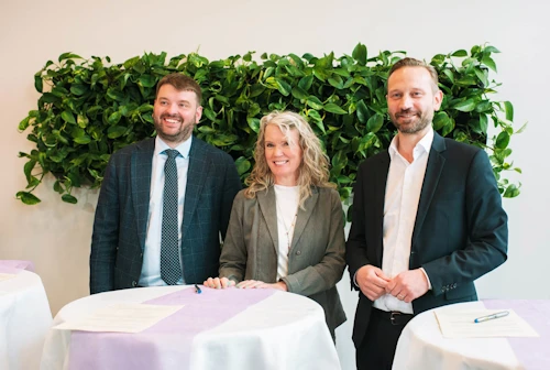 Ásmundur Einar Daðason, mennta- og barnamálaráðherra, Þórdís Jóna Sigurðardóttir forstjóri og Einar Þorsteinsson borgarstjóri undirrita samkomulag um MEMM í Miðstöð menntunar og skólaþjónustu