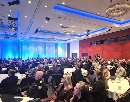 Landssamráðsfundur um ofbeldi fór fram í fullum sal á Hilton auk þess sem fjöldi fólks fylgdist með í streymi.