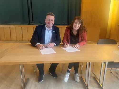 Guðlaugur Þór Þórðarson, umhverfis-, orku- og loftslagsráðherra, og Jóhanna Ösp Einarsdóttir, varaoddviti Reykhólahrepps.