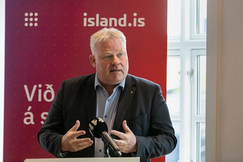 Sigurður Ingi Jóhannsson, samgöngu- og sveitarstjórnarráðherra, á kynningarfundi um stafræn ökuskírteini.