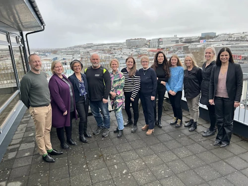 Styrkþegar ásamt Guðmundi Inga Guðbrandssyni, félags- og vinnumarkaðsráðherra, og Hönnu Sigríði Gunnsteinsdóttur, forstjóra Vinnueftirlitsins.