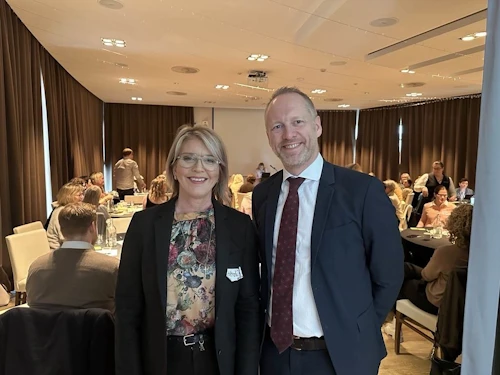 Herdís Gunnarsdóttir, forstjóri GEV, og Guðmundur Ingi Guðbrandsson, félags- og vinnumarkaðsráðherra.