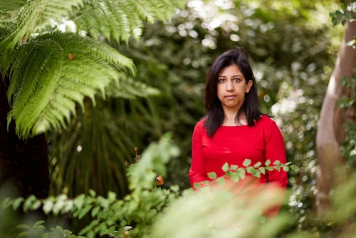 Asifa Majid hlýtur Vigdísarverðlaunin 2024 fyrir rannsóknir sínar á tengslum tungumáls, menningar og hugsunar.