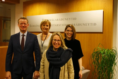 Þau tóku á móti Sigríði Á. Andersen dómsmálaráðherra í morgun. Frá vinstri: Haukur Guðmundsson ráðuneytisstjóri, Sigurveig Björnsdóttir, ritari ráðherra, Sigríður og Laufey Rún Ketilsdóttir, aðstoðarmaður ráðherra.