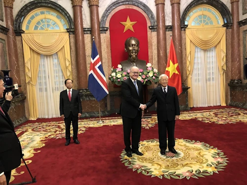Gunnar Snorri Gunnarsson sendiherra og Nguyễn Phú Trọng, forseti Víetnams