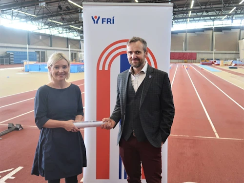 Lilja Alfreðsdóttir mennta- og menningarmálaráðherra og Freyr Ólafsson formaður starfshópsins.
