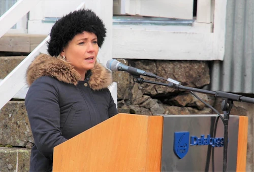 Lilja Alfreðsdóttir mennta- og menningarmálaráðherra flytur ávarp á Ólafsdalshátið.