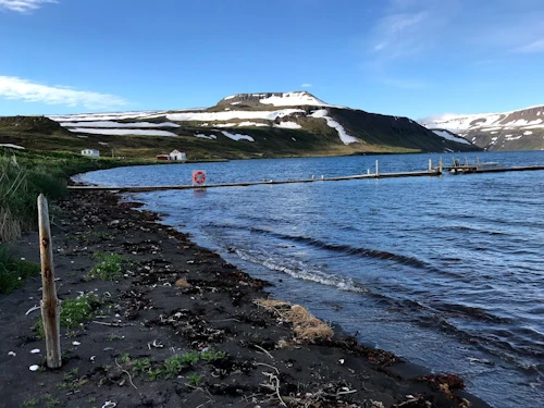 Gamla bryggjan við Hesteyri.