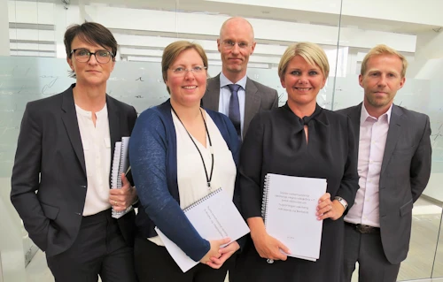 Hluti verkefnisstjórnarinnar og ráðherra: Ragna Árnadóttir, Erla Gestsdóttir, Ingvi Már Pálsson, Ragnheiður Elín og Benedikt Gíslason