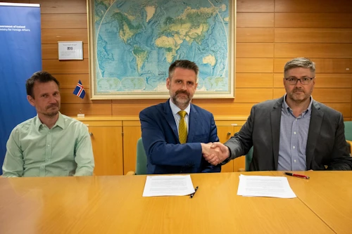 From left: Kjartan Due Nielsen, Innovation manager at Verkís, Permanent Secretary of State, Martin Eyjólfsson and Egill Viðarsson, CEO of Verkís.