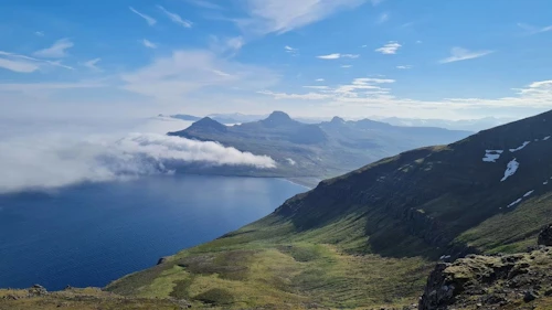 Frá Gerpisskarði horft yfir Vöðlav. og Krossanes