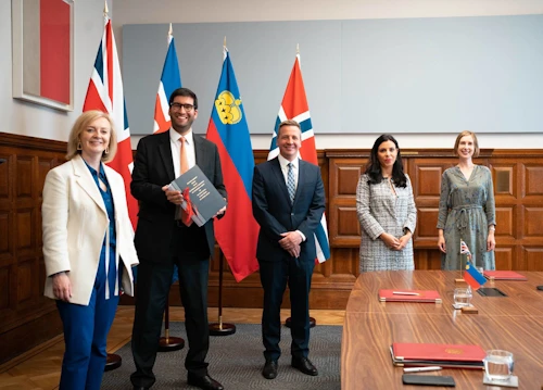 Ráðherrarnir fjórir ásamt Liz Truss viðskiptaráðherra Bretlands (t.v.)