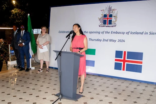 Ásdís Bjarnadóttir, forstöðumaður sendiskrifstofunnar, flutti ávarp. 