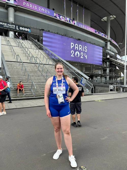 Erna Sóley, kúluvarpari, eftir mjög góða frammistöðu á Stade de France.