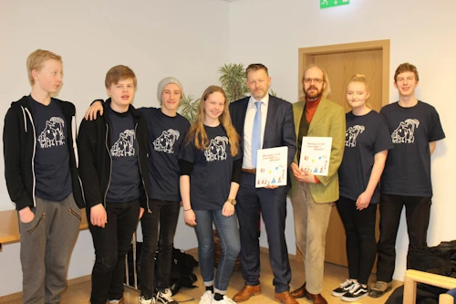 Ráðgjafahópur ungmenna ásamt ráðherrunum
