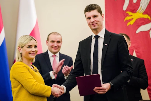 Lilja Alfreðsdóttir mennta- og menningarmálaráðherra og Dariusz Piontkowski menntamálaráðherra Póllands.