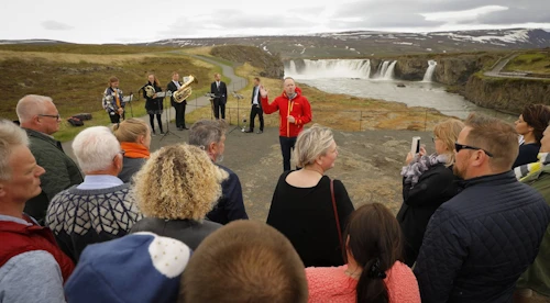 Frá undirritun friðlýsingar Goðafoss í dag