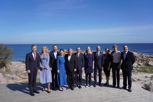 Utanríkisráðherrar Norðurlandanna, Eystrasaltsríkjanna, Þýskalands, Póllands og vara Evrópumálaráðherra Frakklands.