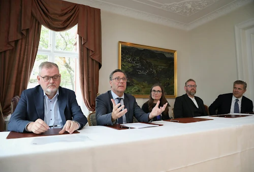 Frá undirritun samnings um þjónustu sérgreinalækna í Ráðherrabústaðnum 27. júní 2023