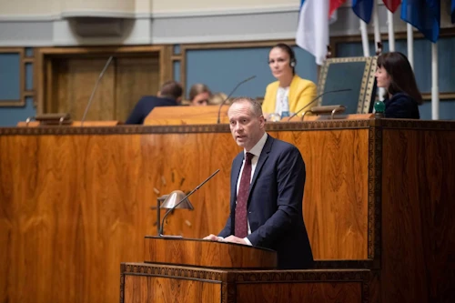 Guðmundur Ingi Guðbrandsson, félags og vinnumarkaðsráðherra og samstarfsráðherra Norðurlandanna, á þingi Norðurlandaráðs í Helsinki.