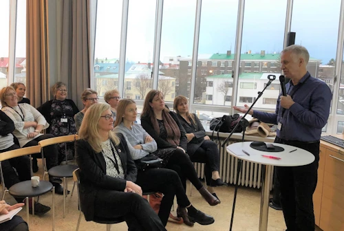 Þórólfur Guðnason ræðir um sóttvarnir sviði