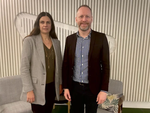 Hanna Sigríður Gunnsteinsdóttir, forstjóri Vinnueftirlitsins, og Guðmundur Ingi Guðbrandsson, félags- og vinnumarkaðsráðherra.