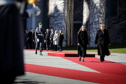 Katrín Jakobsdóttir, forsætisráðherra og Angela Merkel, kanslari Þýskalands, funda í Berlín
