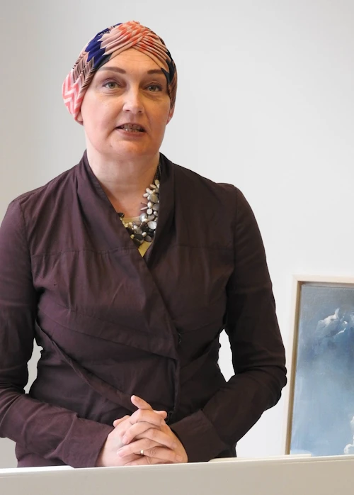 Ólöf Nordal innanríkisráðherra ávarpar gesti við opnun nýs fangelsis á Hólmsheiði.
