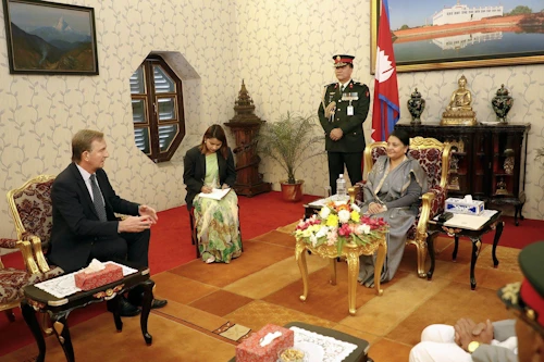 Frá fundi Guðmundar Árna og forseta Nepal