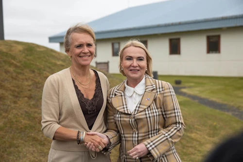 Þorgerður Katrín Gunnarsdóttir utanríkisráðherra og Jana Černochová varnarmálaráðherra Tékklands.