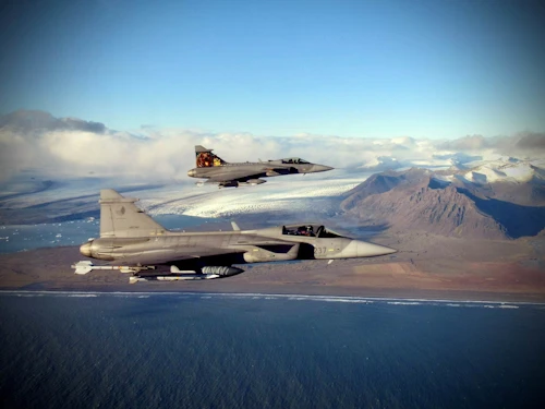 JAS-39C Gripen orrustuþotur tékkneska flughersins við Ísland.