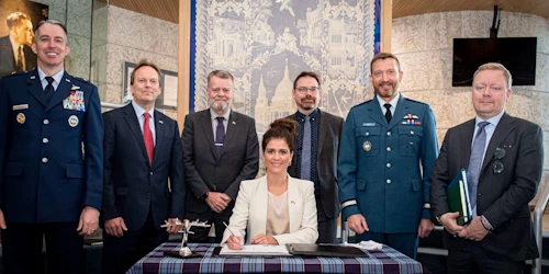 Þórdís Kolbrún visits the Canadian Air Division Head Quarters