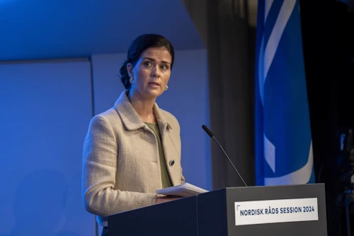 Þórdís Kolbrún Reykfjörð Gylfadóttir utanríkisráðherra flytur greinargerð á þingi Norðurlandaráðs í gær.