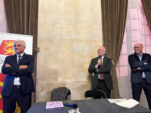 Hervé Morin, président de la Région Normandie, Matti Anttonen, Ambassadeur de Finlande et Jérôme Rémy, Directeur artistique du festival Les Boréales