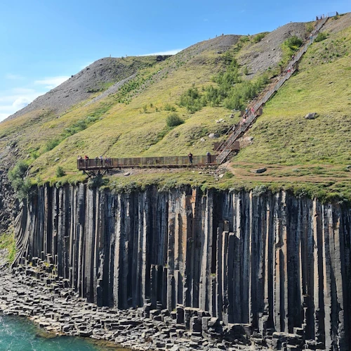 Útsýnispallur og stígur við Stuðlagil