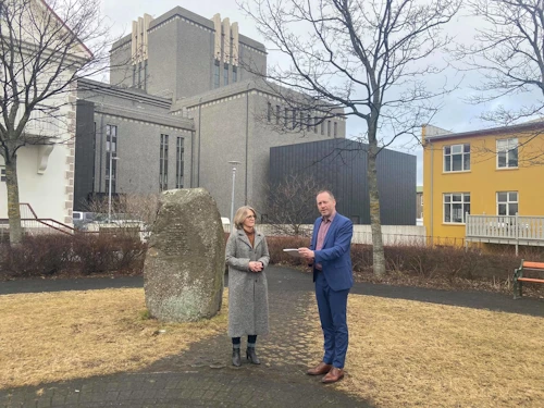 Ásdís Hlökk Theódórsdóttir, forstjóri Skipulagsstofnunar og Guðmundur Ingi Guðbrandsson, umhverfis- og auðlindaráðherra.