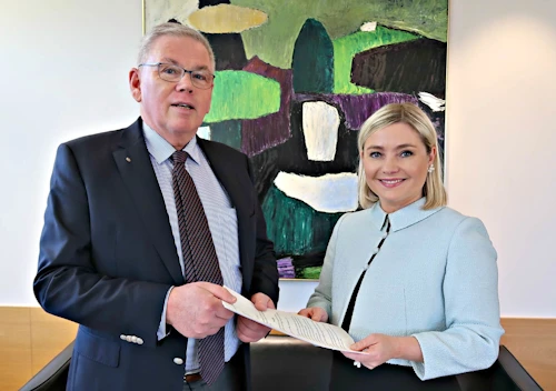Vilhjálmur Bjarnason og Lilja Alfreðsdóttir mennta- og menningarmálaráðherra. 